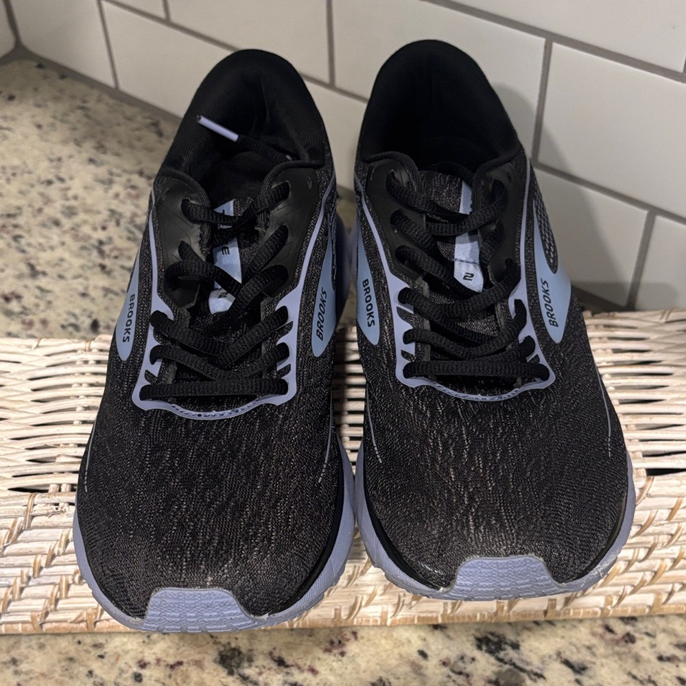 Brooks Black and Gray Sneakers